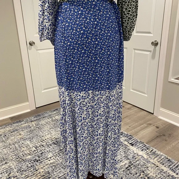 Floral Wrap Flare Dress - Picture 10 of 16